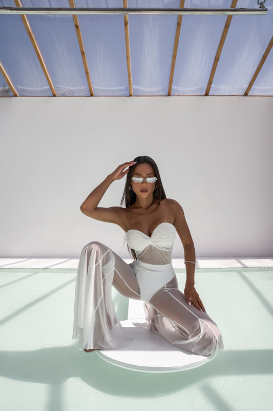 White Kiss Set – Push-Up Bodysuit & Flared Pants
